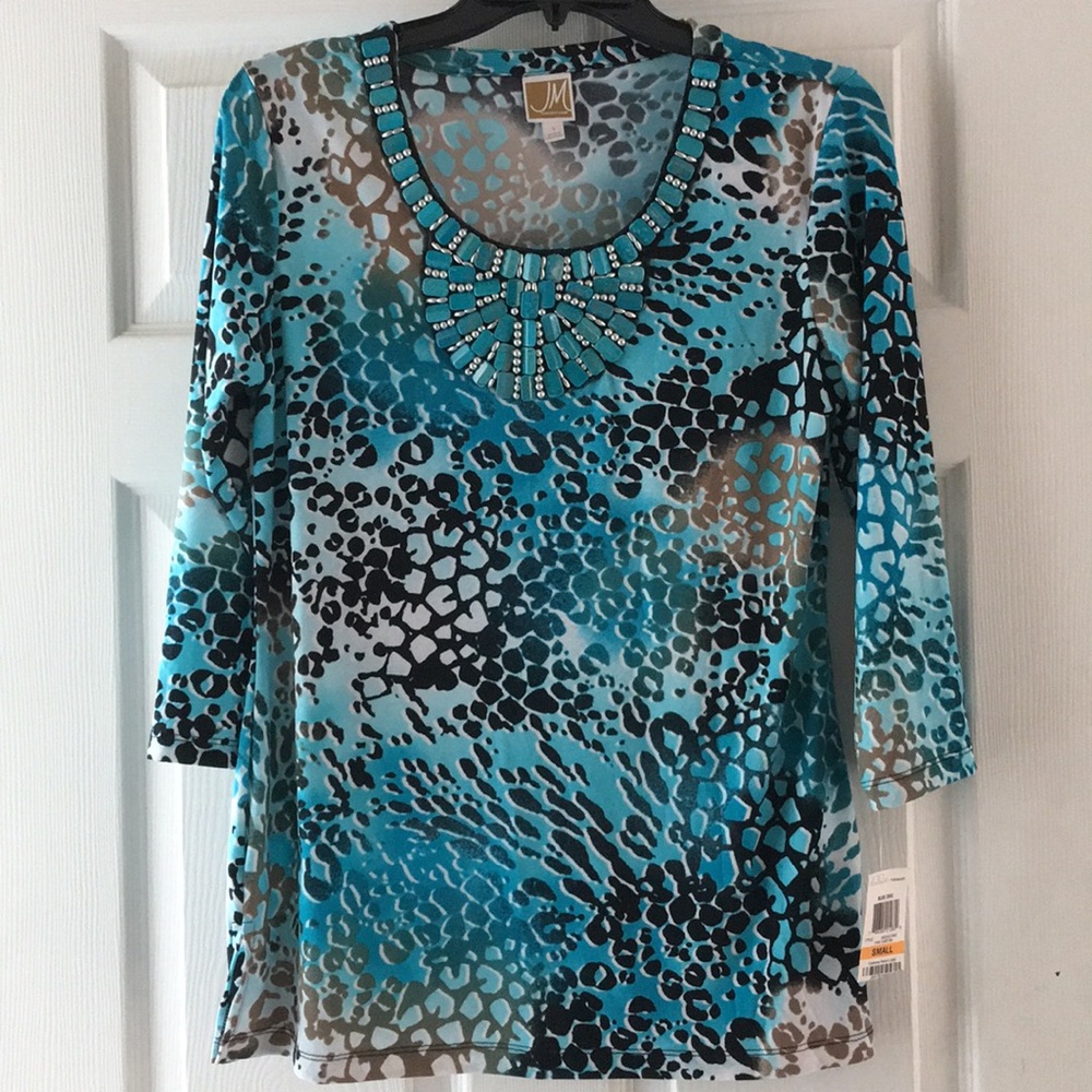 Turquoise stone embroidered top. Fits S or M